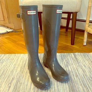 Hunter Gray Gloss Boots